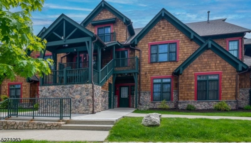 Black Creek Sanctuary unit 13, Vernon Township, NJ 07462 - photo 1