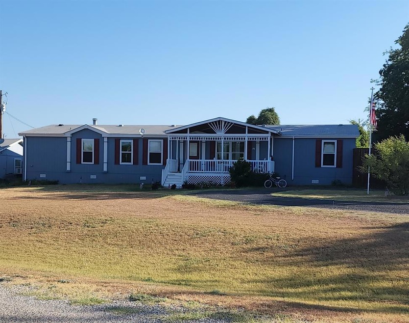 5418 Sun Meadow Cir, Granbury, TX 76049 - photo 1