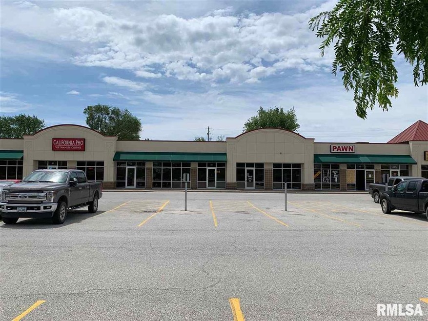 3559 W Kimberly Rd unit 3, Davenport, IA 52806 - photo 1