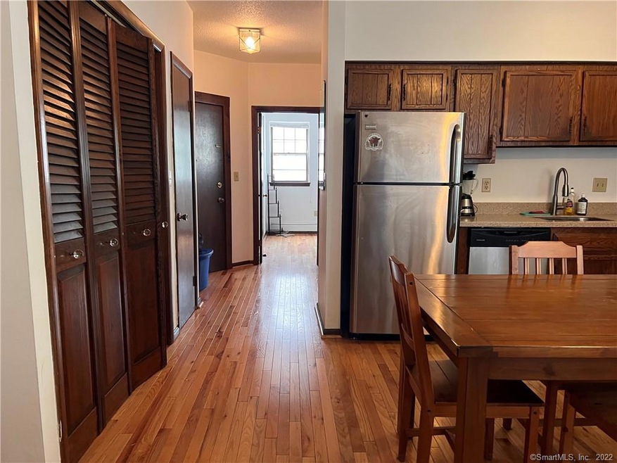 208 Saint John St unit 1, New Haven, CT 06511 - photo 1