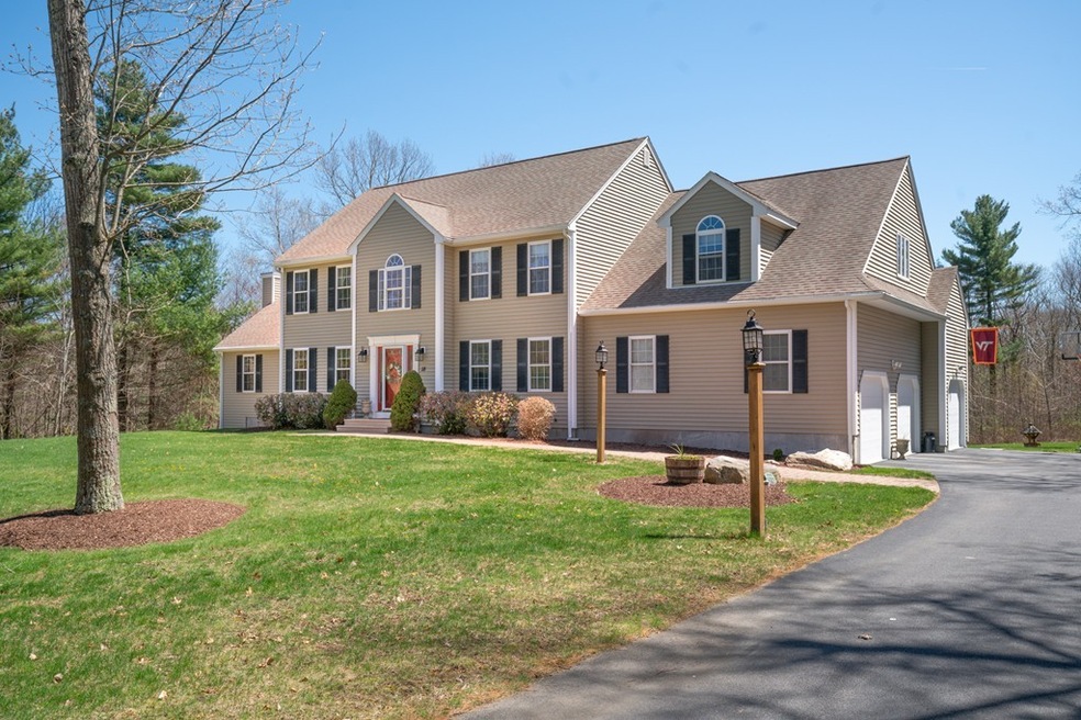 18 Smith Hill Way, Douglas, MA 01516 - photo 1