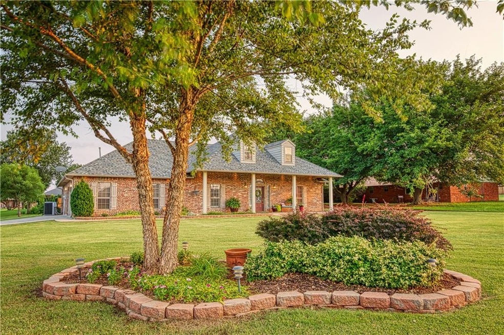 3502 W 7th St, Elk City, OK 73644 - photo 1