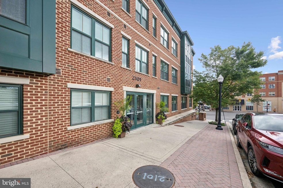 Dominion Heights unit 107, Arlington, VA 22207 - photo 1