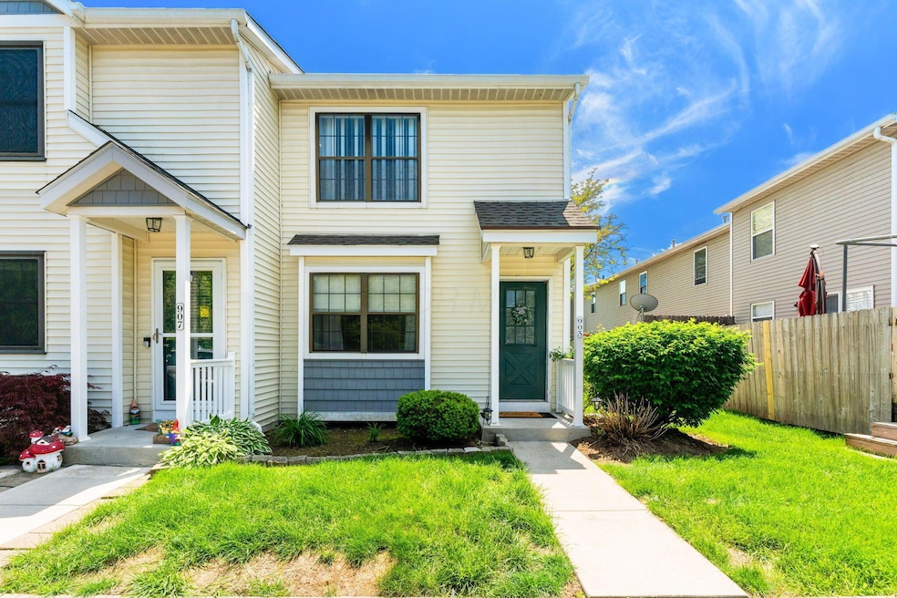 905 Soramill Ln (EXTERIOR)-2