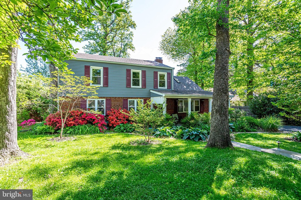 7216 Tod St, Falls Church, VA 22046 - photo 1