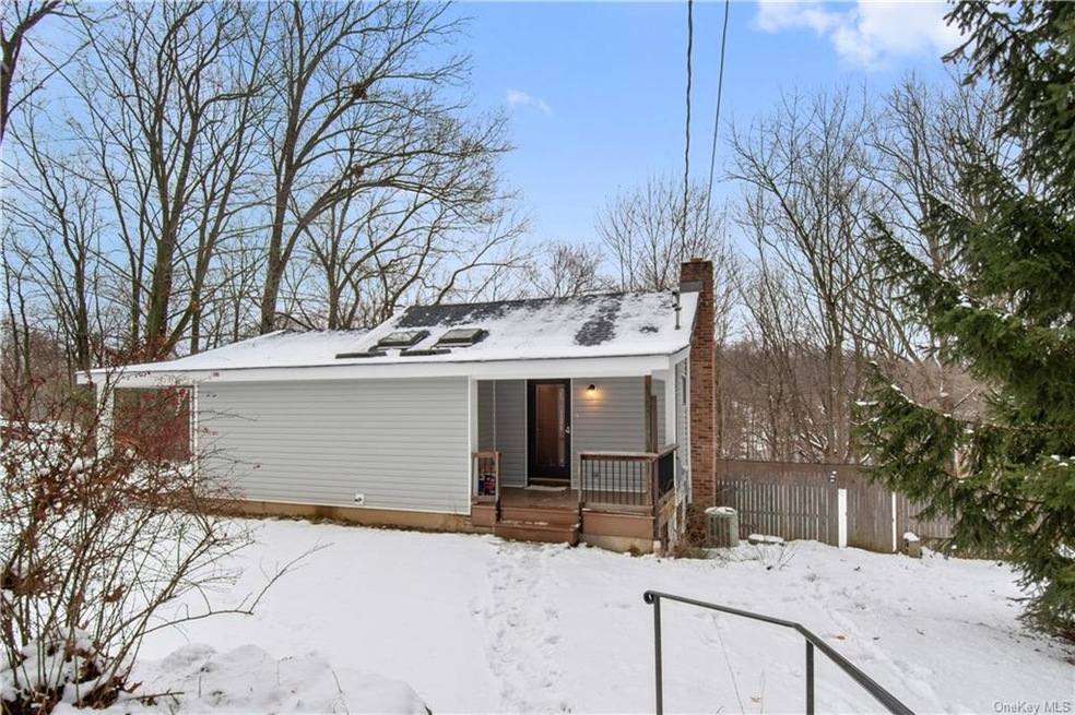 49 Hollowbrook Ln, Cortlandt Manor, NY 10567 - photo 1