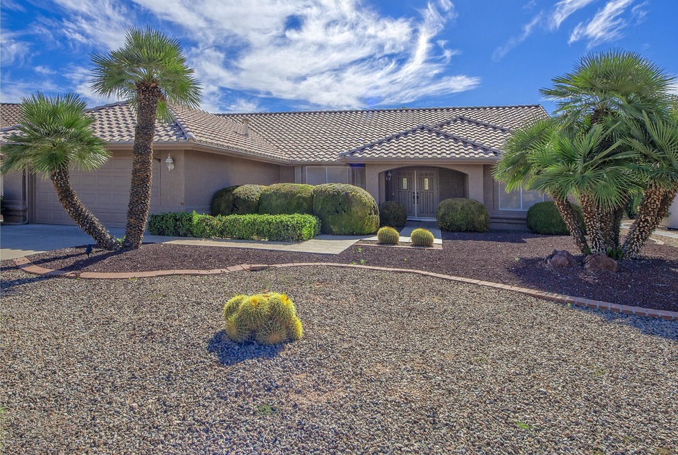 Beautiful Curb Appeal!