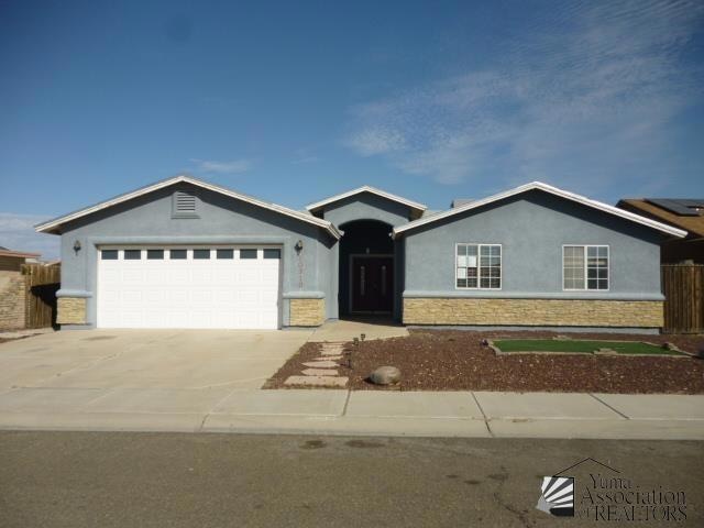 10310 E 37th Place, Yuma, AZ 85365 - photo 1