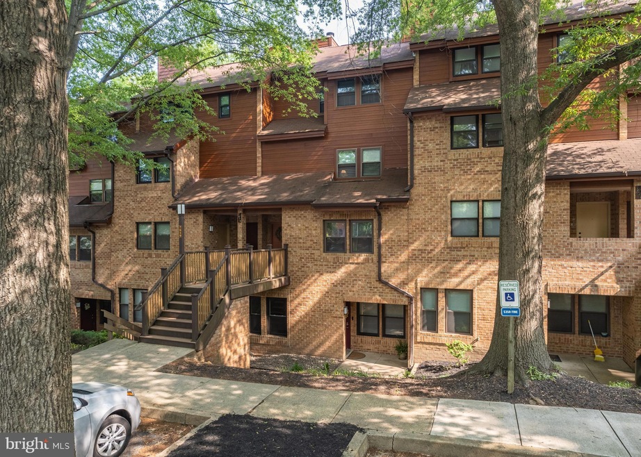 7619 Weather Worn Way unit B, Columbia, MD 21046 - photo 1