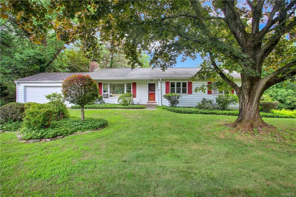 30 Old Farm Rd S, Pleasantville, NY 10570 - photo 1