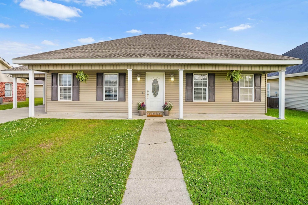 231 J Patrick Dr, Houma, LA 70364 - photo 1