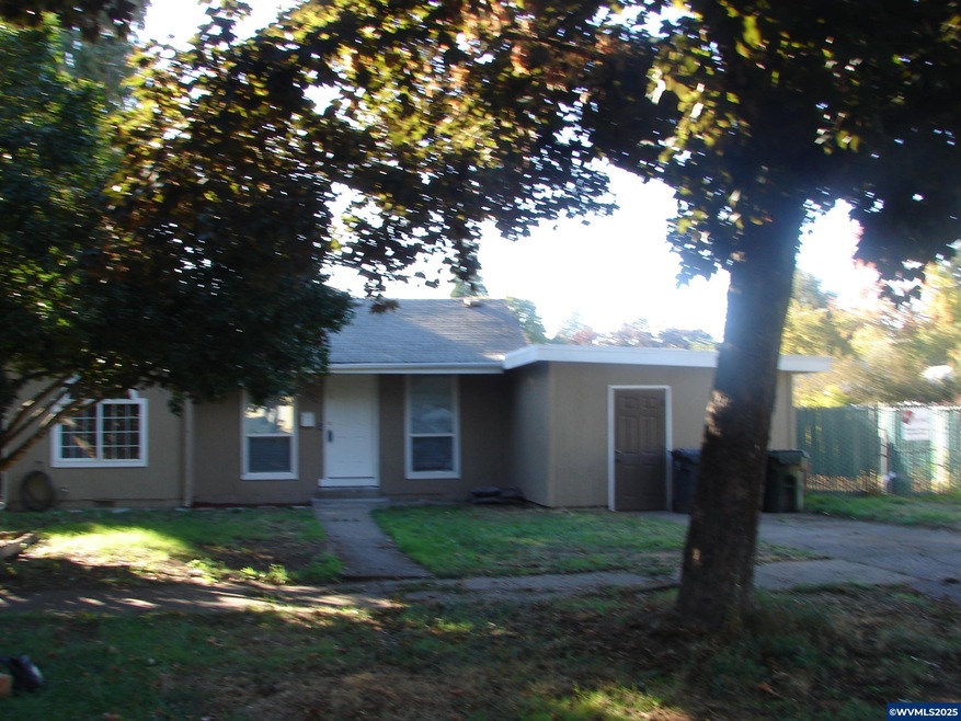 2233 Maple Ave SE, Salem, OR 97303 - photo 1