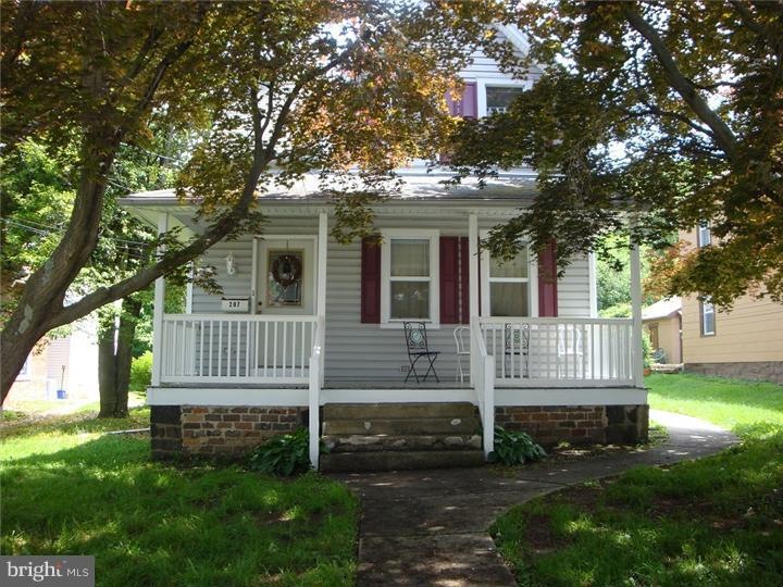 207 Highland Ave, Wayne, PA 19087 - photo 1