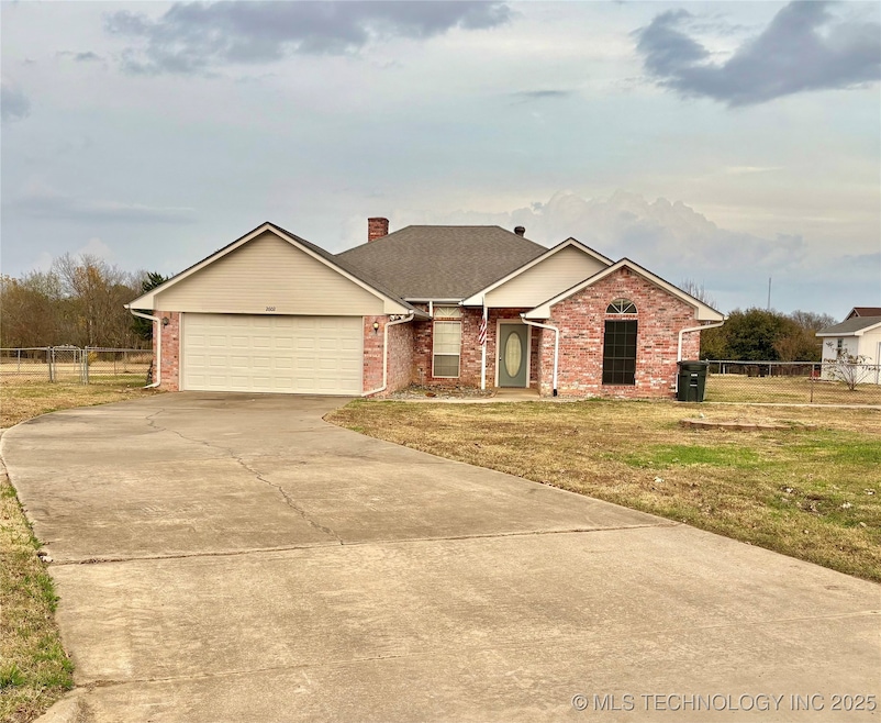 2602 Christy Cir, Durant, OK 74701 - photo 1