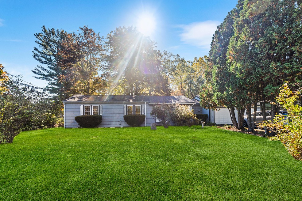 713 Old Portland Rd, Brunswick, ME 04011 - photo 1