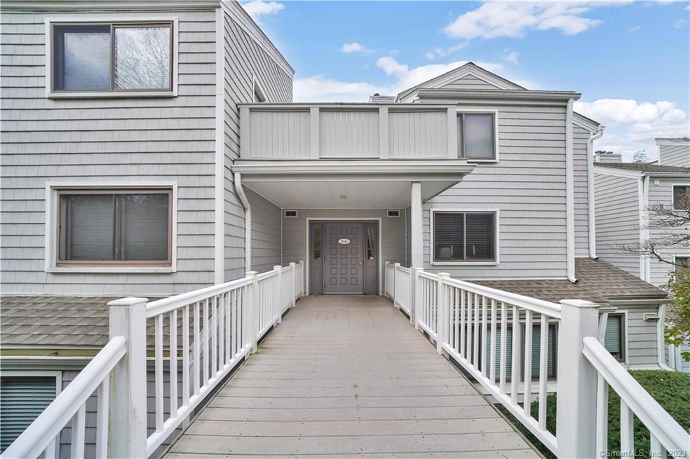 3 Rowayton Woods Dr unit 3, Norwalk, CT 06854 - photo 1