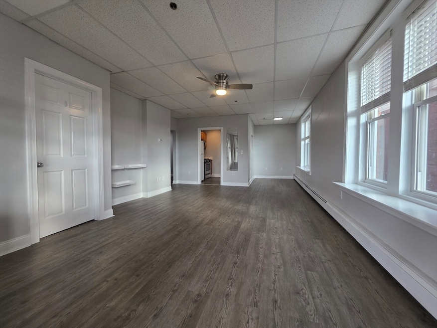 178 High St unit 304, Clinton, MA 01510 - photo 1