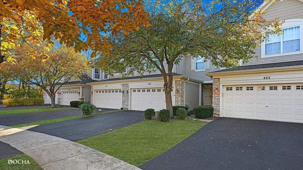 480 Vaughn Cir, Aurora, IL 60502 - photo 1