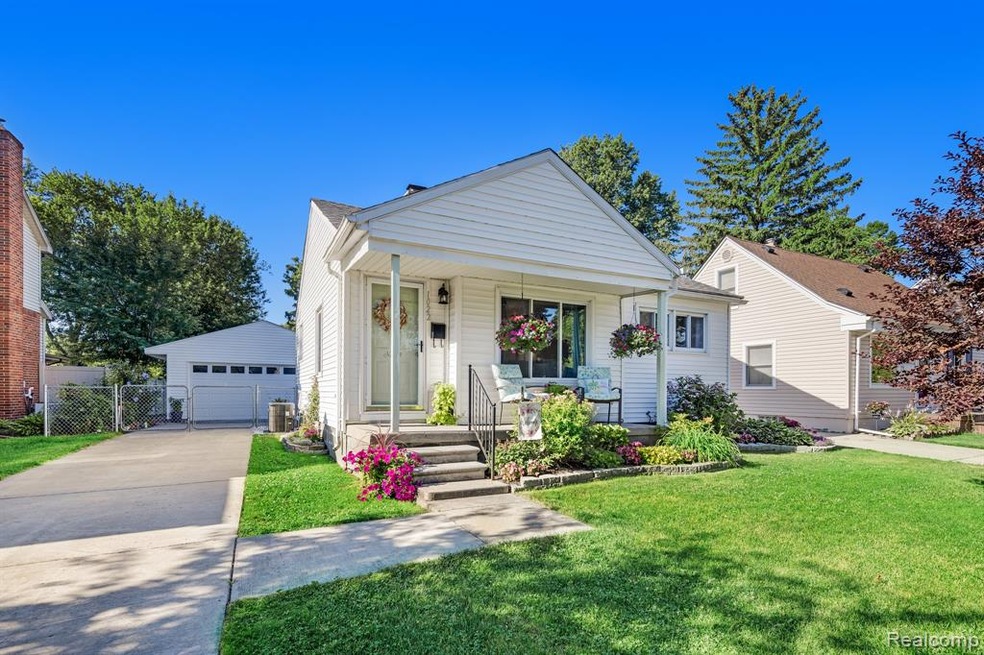1022 Whitcomb Ave1550 sqft of finished living spac