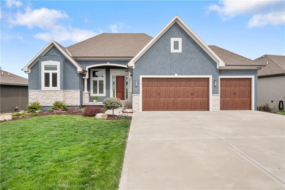 17057 Ballentine St, Overland Park, KS 66221 - photo 1