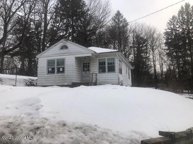 8 Sunset Blvd, Rensselaer, NY 12144 - photo 1