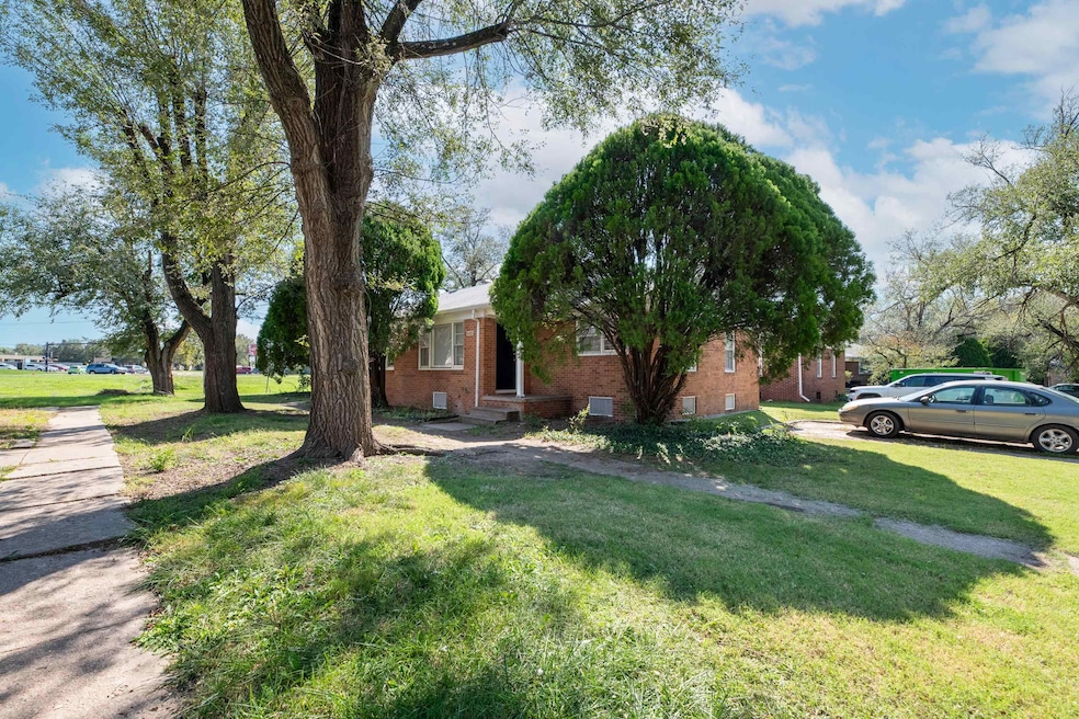 6163 E Boston St, Wichita, KS 67218 - photo 1