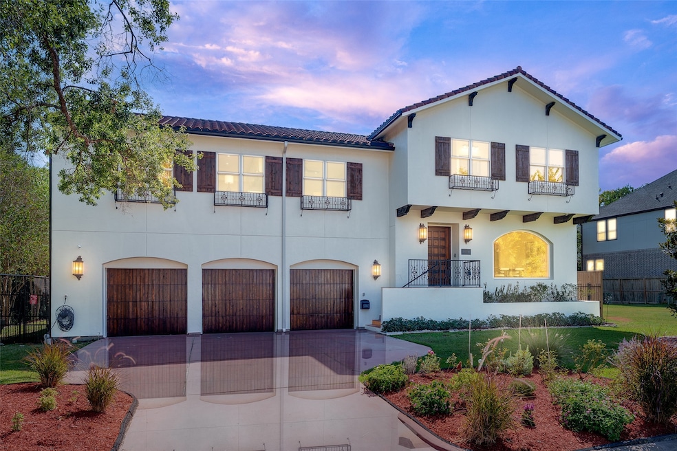 Pending $1,549,000 • Co-Listing Agent