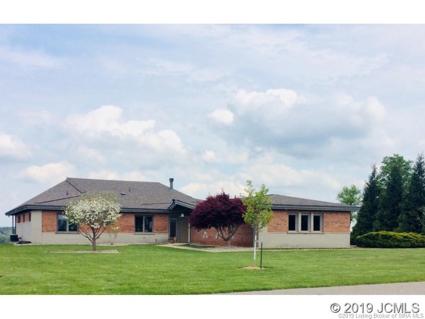 3225 S River Bluff Dr, Hanover, IN 47243 - photo 1