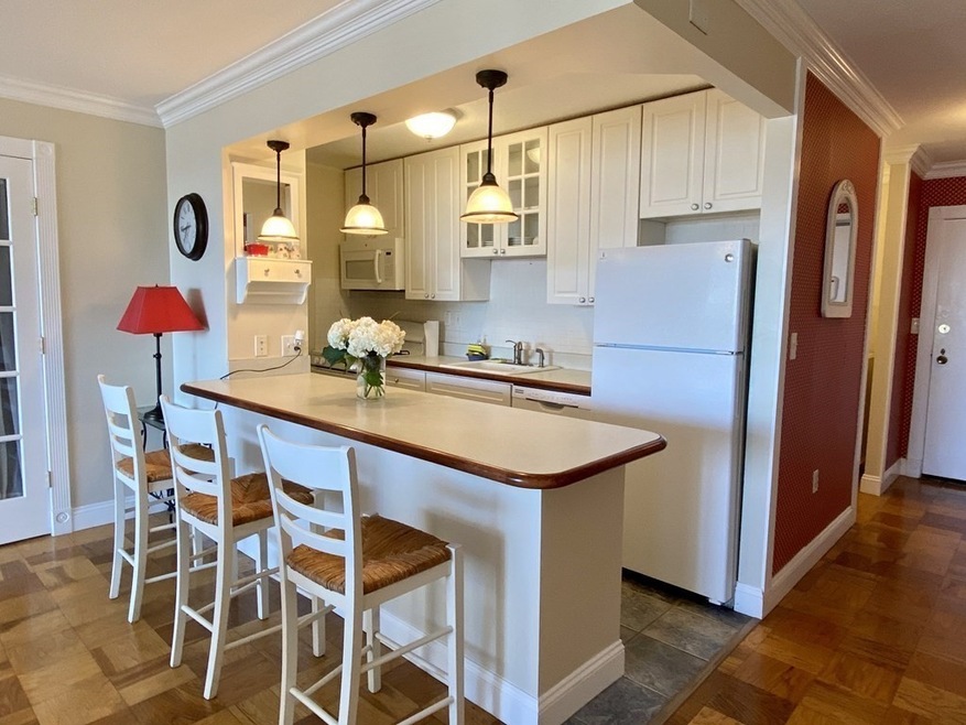 Hawthorne Place Condominium unit 16B, Boston, MA 02114 - photo 1