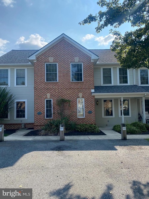 4004 Bradford Cir, Mount Joy, PA 17552 - photo 1