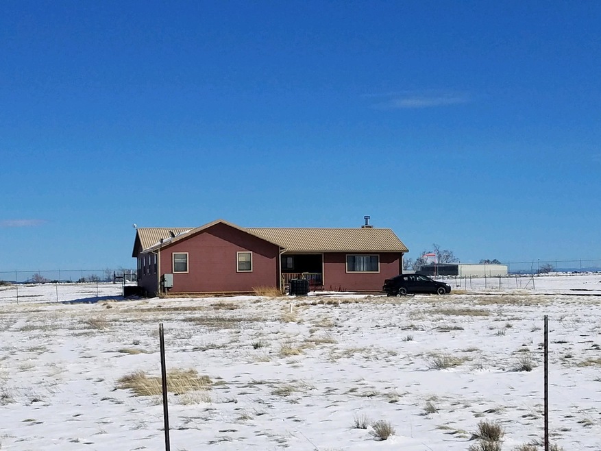 529 S Foothill Blvd, Taylor, AZ 85939 - photo 1