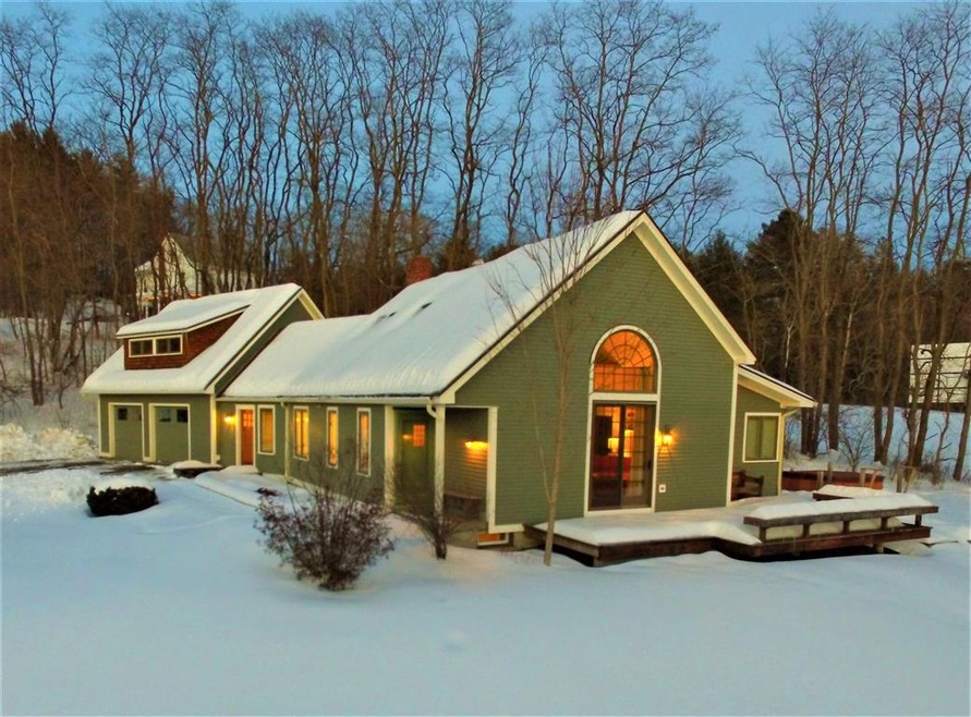 684 Farmer Dr, Saint Johnsbury, VT 05819 - photo 1