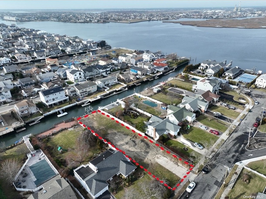 297 Blackheath Rd, Lido Beach, NY 11561 - photo 1