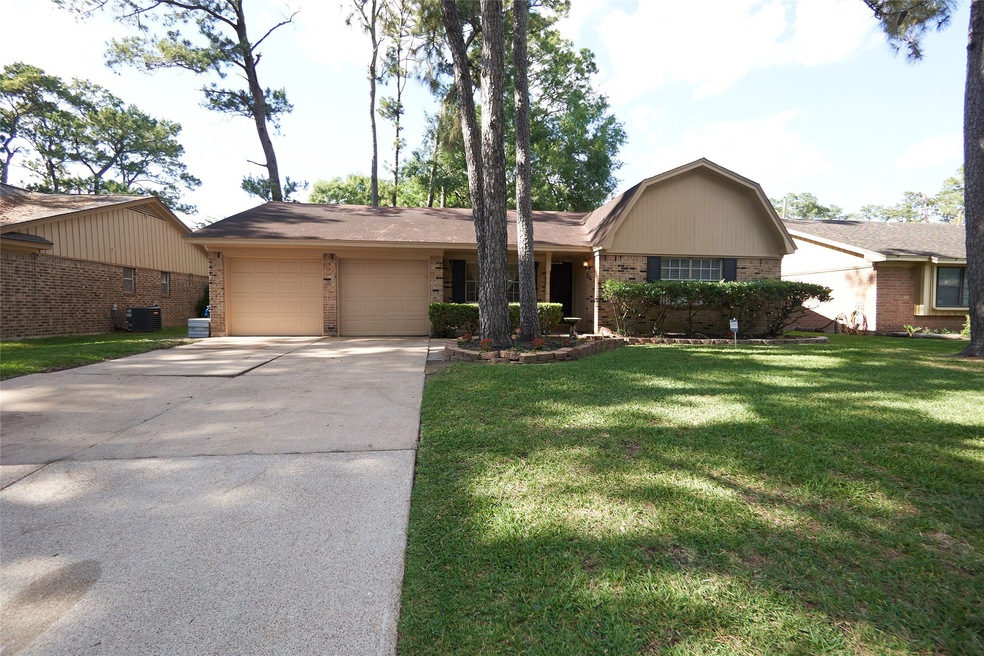 14227 Hollypark Dr, Houston, TX 77015 - photo 1