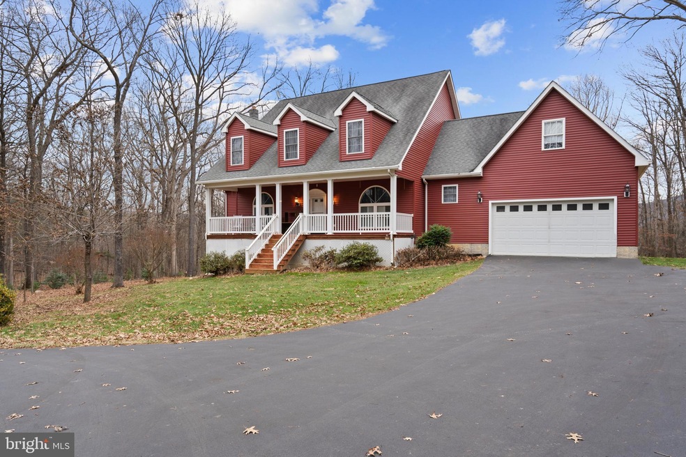 384 Dogwood Ln, Bentonville, VA 22610 - photo 1