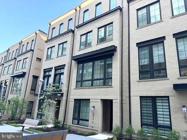 1879 Easterly Rd, Reston, VA 20190 - photo 1