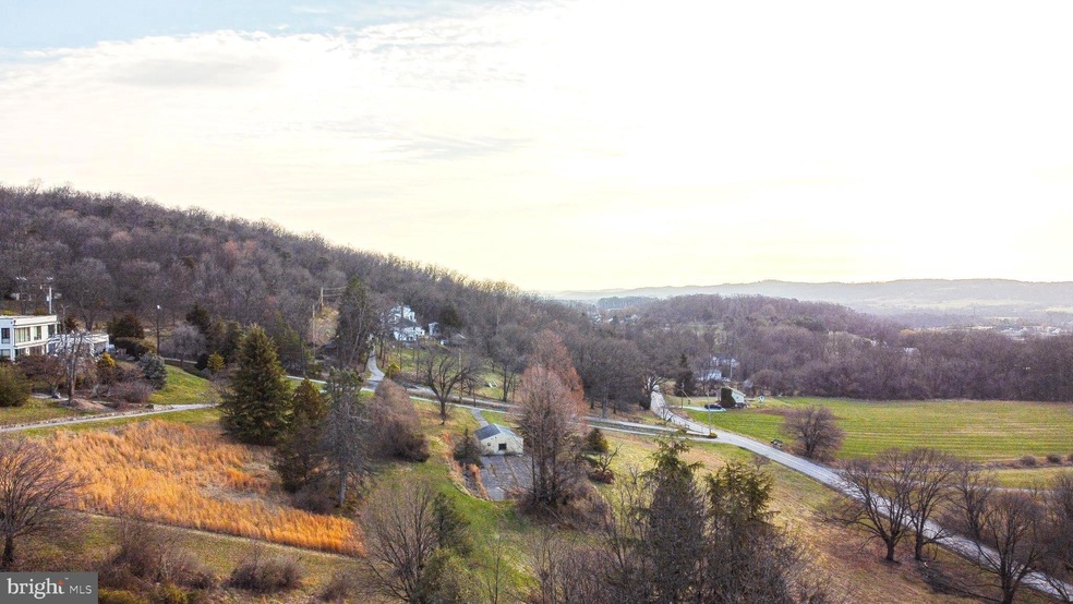 3923 Ridgewood Rd, York, PA 17406 - photo 1