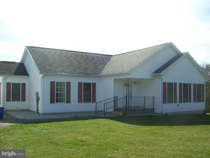 256 Grove Rd, Kunkletown, PA 18058 - photo 1