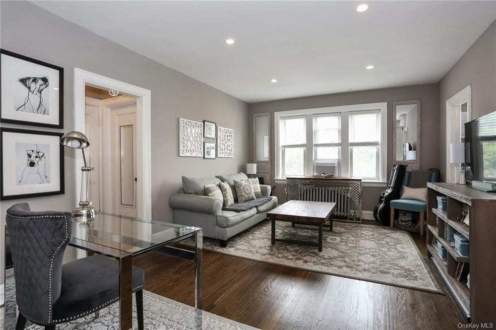 294 Bronxville Rd unit 6C, Bronxville, NY 10708 - photo 1