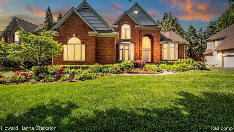 6247 Orchard Woods Dr, West Bloomfield, MI 48324 - photo 1