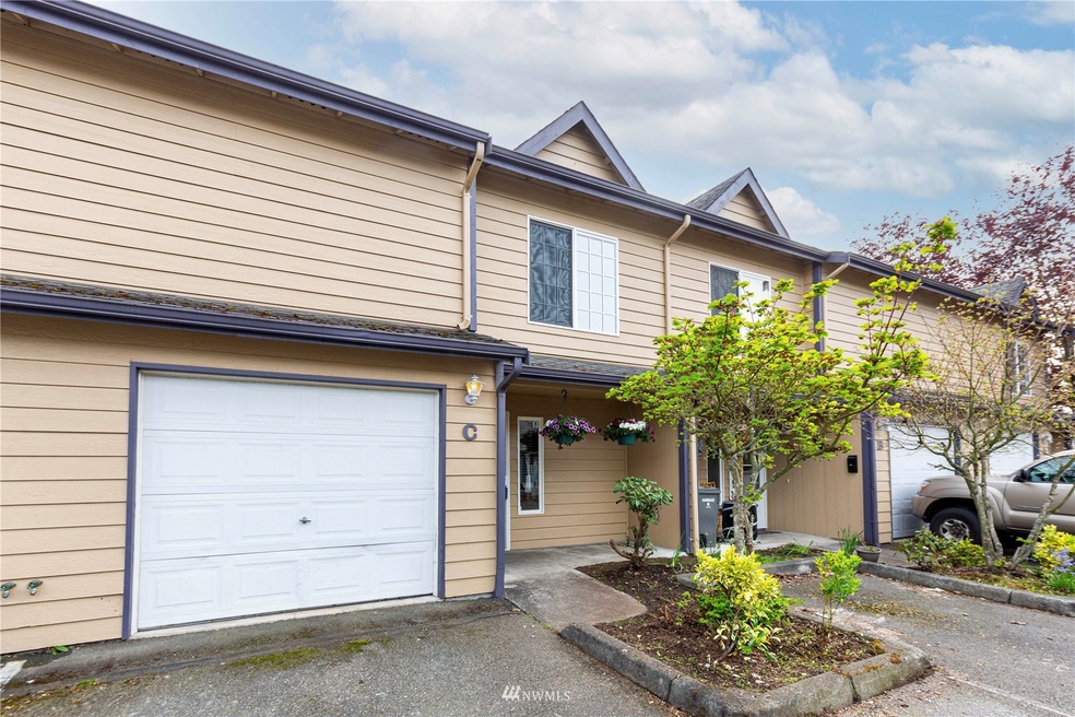 2436 I St NE unit C, Auburn, WA 98002 - photo 1