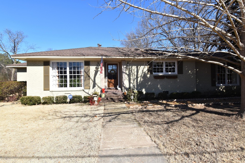 70 W Valley Dr Hernando
