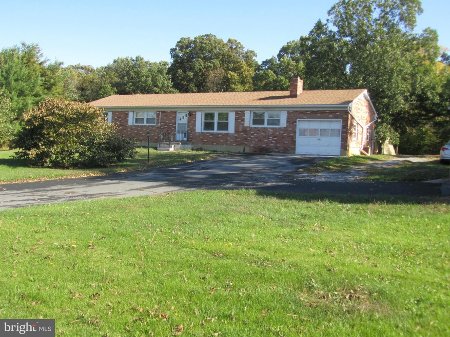 1986 Longmarsh Rd, Berryville, VA 22611 - photo 1