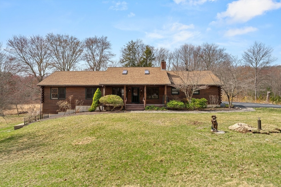 15 Quissett Rd, Mendon, MA 01756 - photo 1