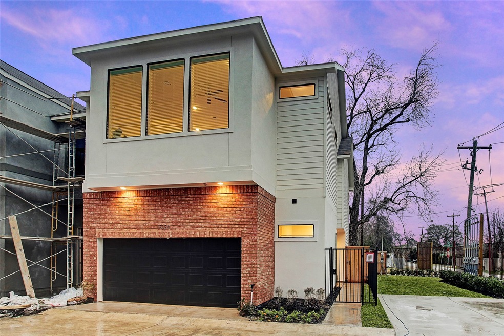 3935 Tulane St, Houston, TX 77018 - photo 1