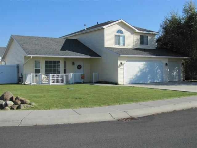 1120 N Tara Lee St, Medical Lake, WA 99022 - photo 1