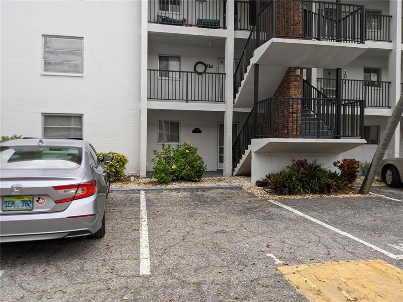Fantastic parking spot = #1.  
