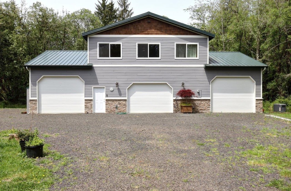 Hillcrest Loop front photo