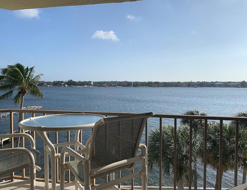 1202 S Lake Dr unit 5020, Lantana, FL 33462 - photo 1