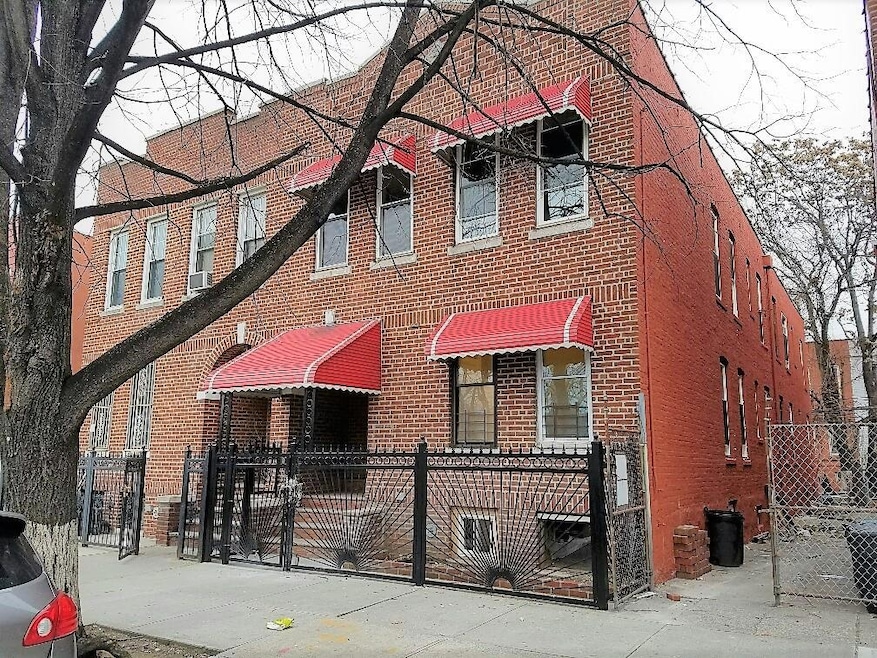 1116 Metcalf Ave, Bronx, NY 10472 - photo 1